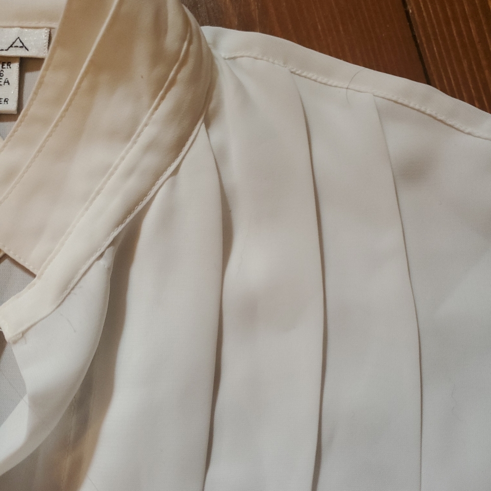 Vintage Nicola Blouse Size 4 Classic Semi-sheer Cream Ivory Button - Picture 7 of 8